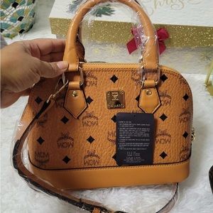 Designer inspired handbag